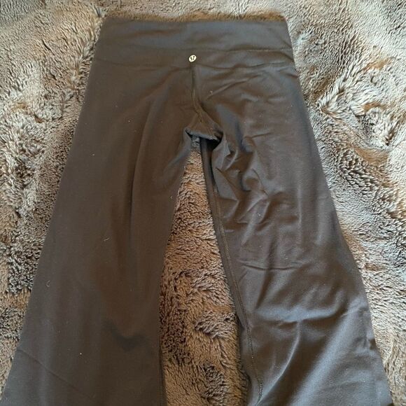 Lululemon Cropped Yoga Pants Size 4 - Picture 3 of 4